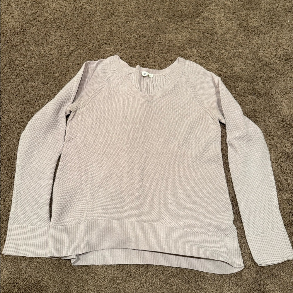 Gap sweater